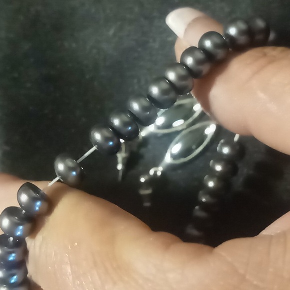 Expandable bracelet and matching earrings. A blackened silver weighed bead. - Picture 3 of 4